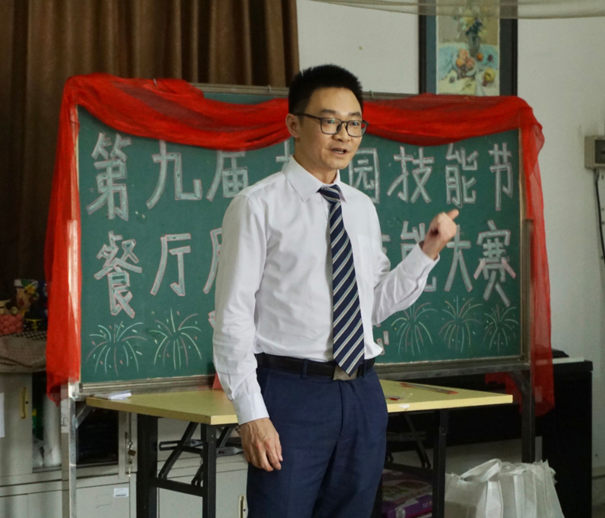 行政人事总监龙雨先生致辞